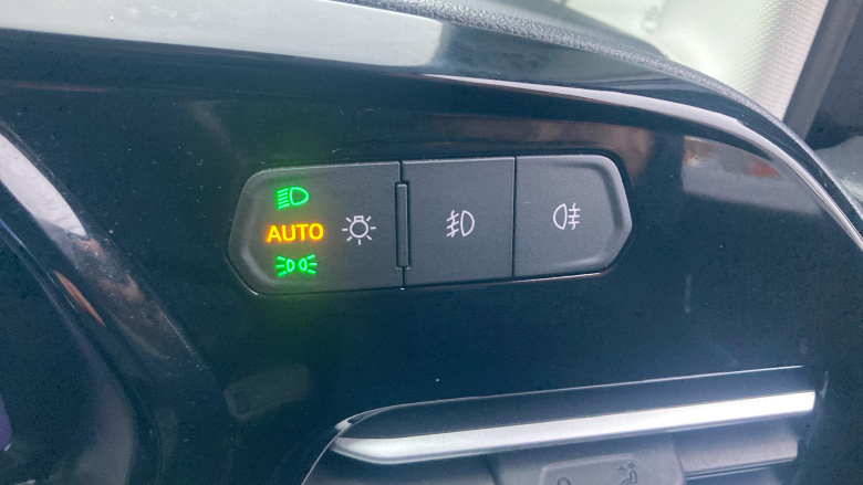 Ford Transit Connect 240 L2 Diesel 2.0 EcoBlue 122ps Limited Van Auto